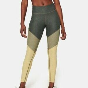 Outdoor Voices 7/8 Colorblock High-Waisted Leggings green cream grey xs